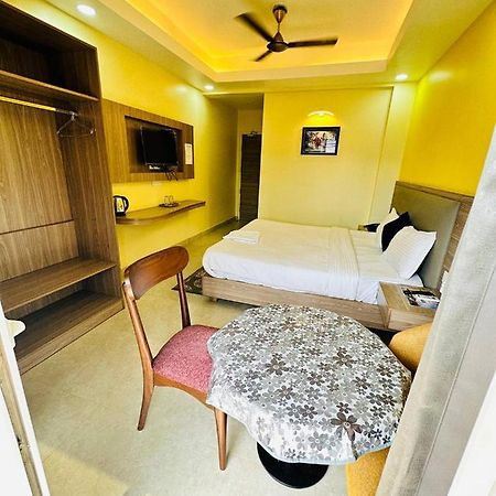 Royal Beach International بوري المظهر الخارجي الصورة