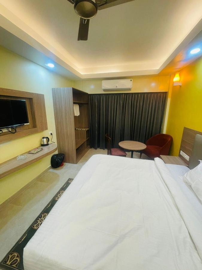 Royal Beach International بوري المظهر الخارجي الصورة