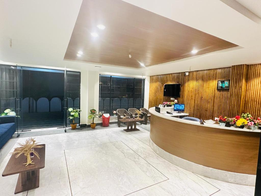 Royal Beach International بوري المظهر الخارجي الصورة