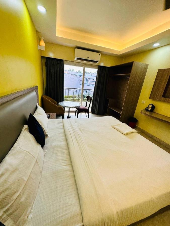 Royal Beach International بوري المظهر الخارجي الصورة