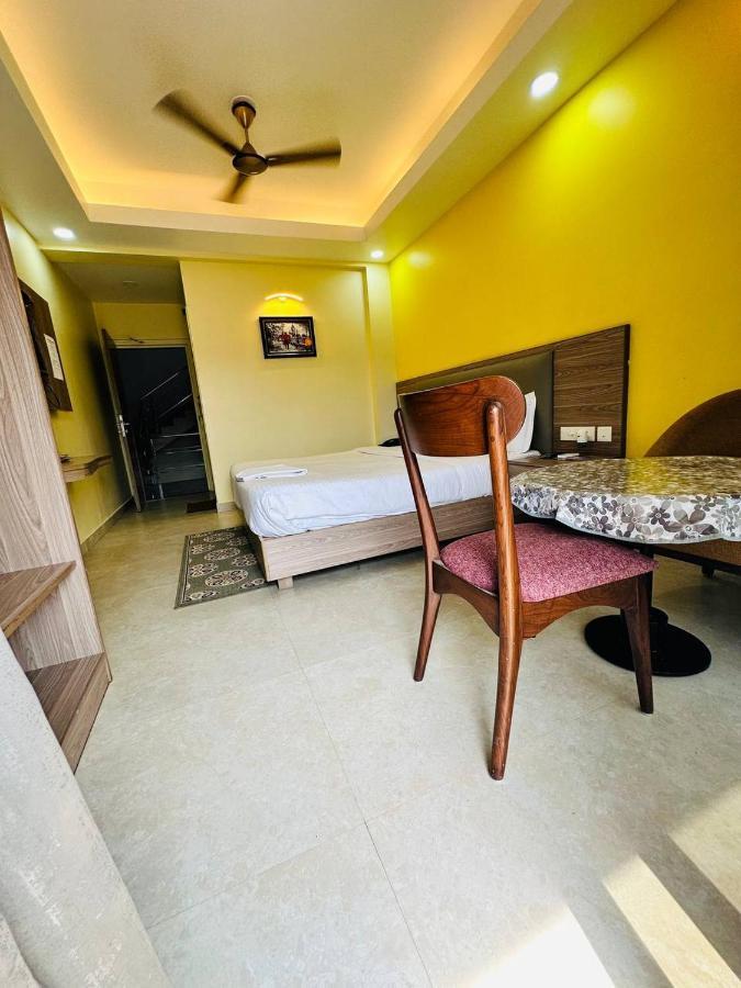 Royal Beach International بوري المظهر الخارجي الصورة